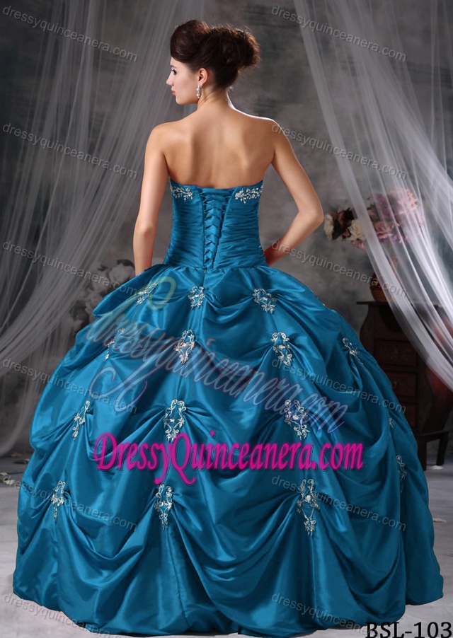 Low Price Ball Gown Strapless Taffeta Dress for Quinceanera with Appliques