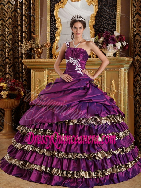 One Shoulder Purple Low Price Quinceaneras Dresses with Appliques