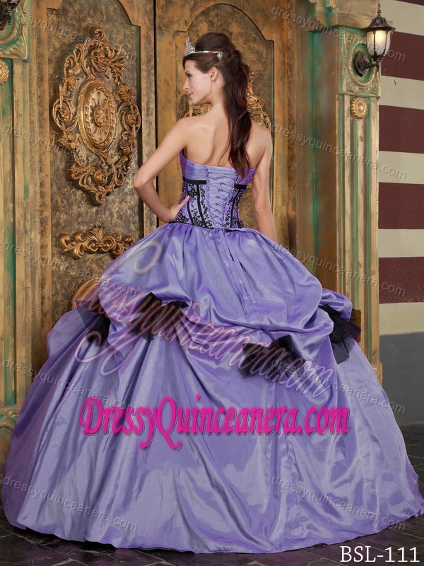 Luxurious Purple Strapless Taffeta Quinceanera Dress with Appliques on Sale