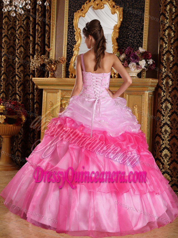 2013 Romantic One Shoulder Organza Appliqued Beaded Quinceanera Dress