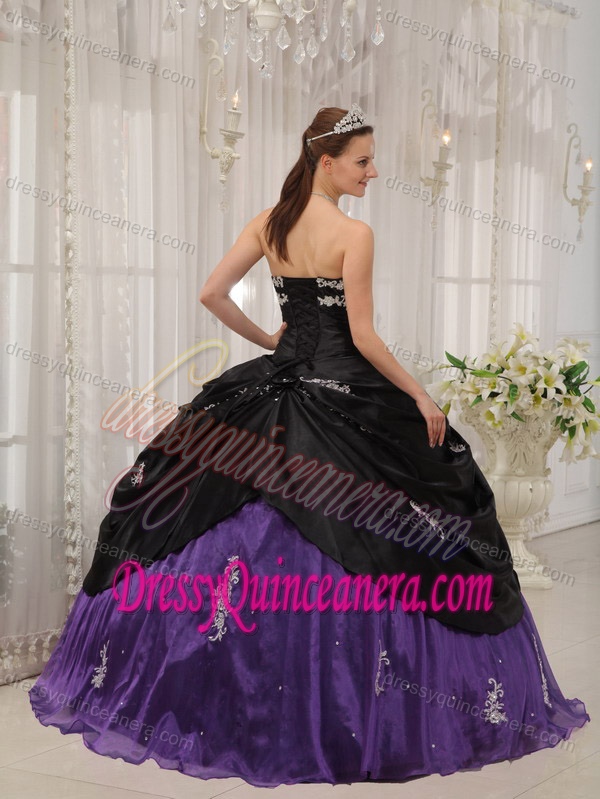 Slot Neckline Black and Purple Ruched Quinceanera Dresses with Appliques for Cheap
