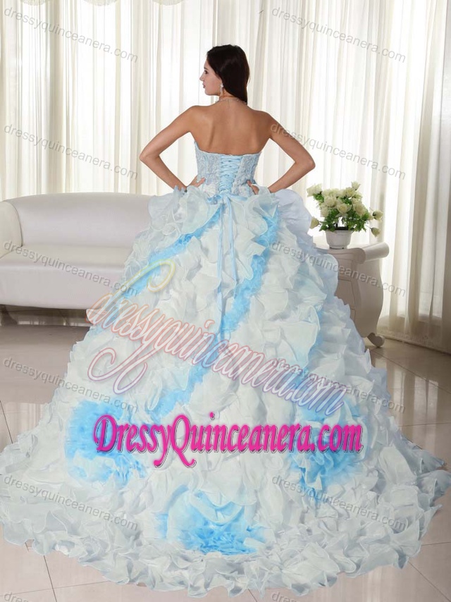 Appliqued White and Blue Sweetheart Organza Quinceanera Dress with Rolling Flowers