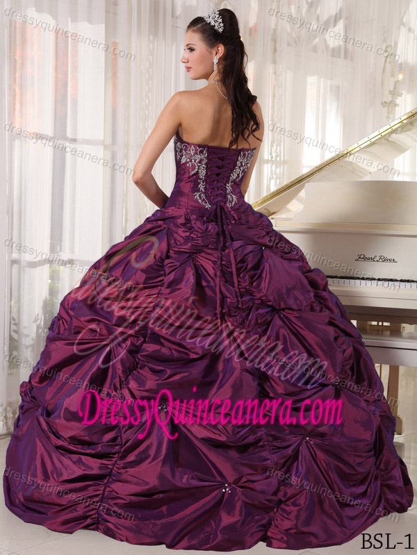 Fabulous Embroidered Taffeta Quinceanera Gown Dresses in Dark Purple