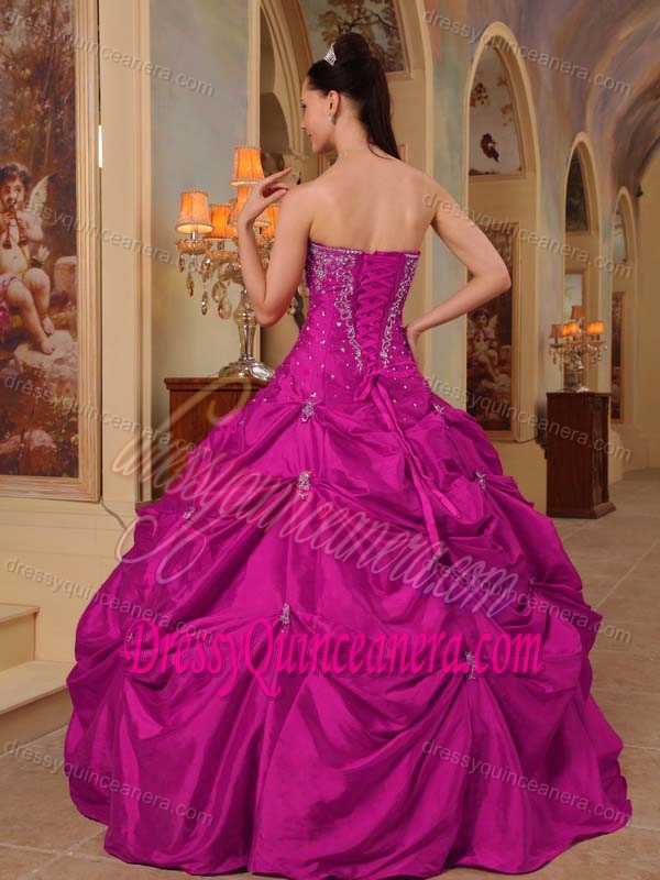 2013 Noble Embroidery Strapless Quinceanera Dress with Beading for Cheap