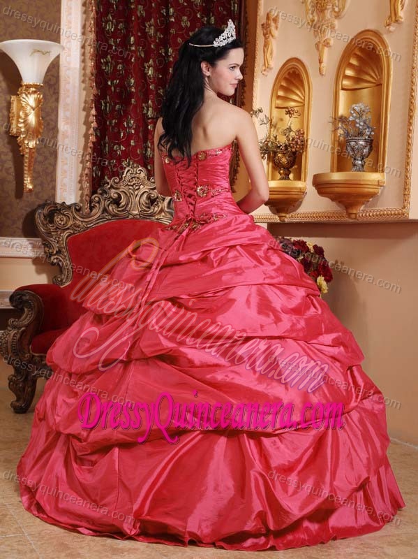 Pretty Sweetheart Sweet 16 Dresses in Taffeta with Exquisite Appliques