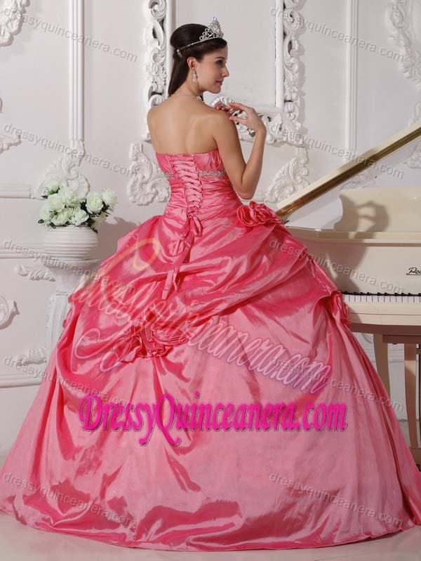 2013 Red Sweetheart Quinceanera Dress in Taffeta with Hand Made Flowers