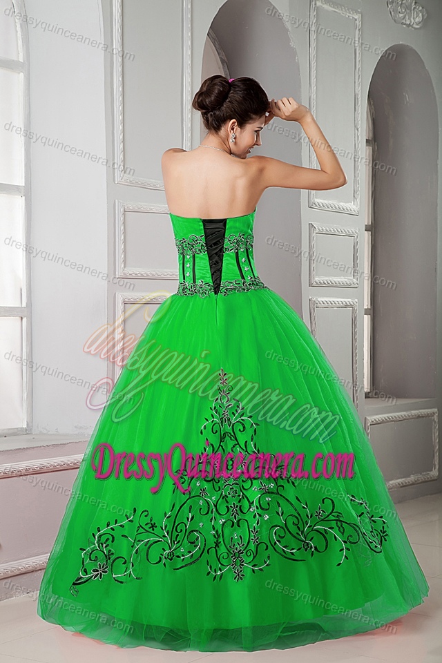 Sweetheart Beaded Green Quinceanera Gowns in Tulle Best Seller in 2013