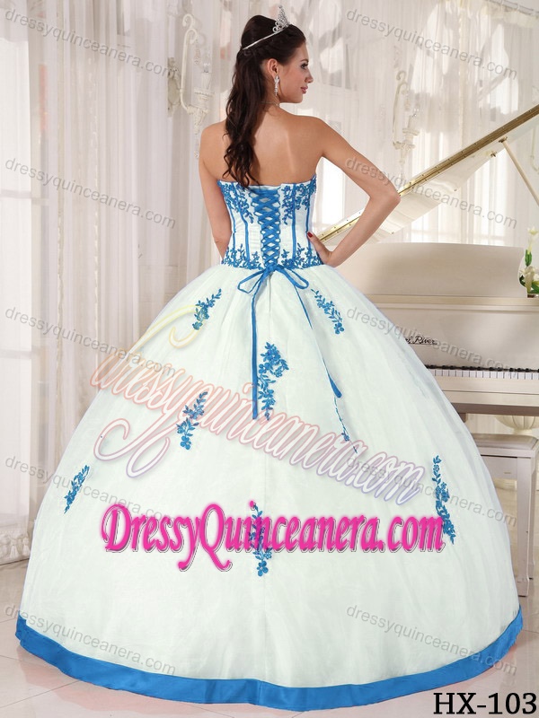 Latest White Satin and Organza Quinceanera Gown Dress with Appliques