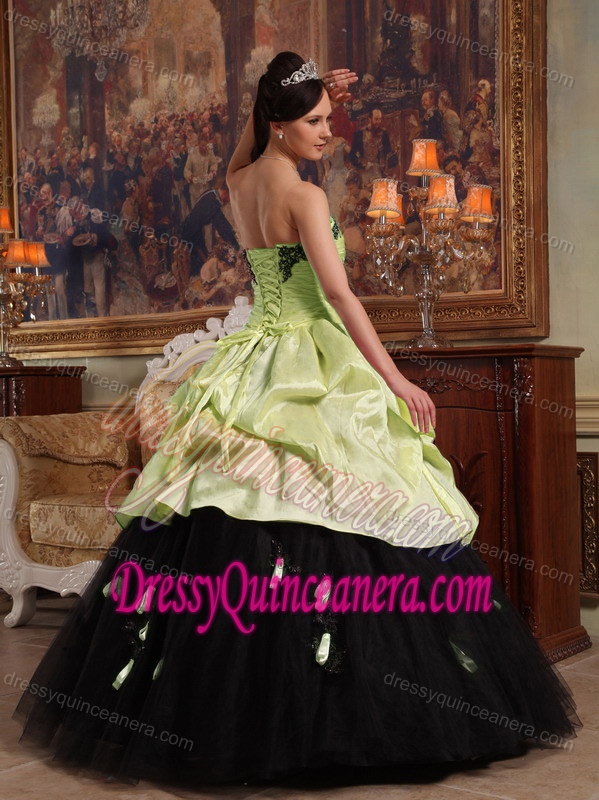 Heart Shaped Neckline Dress for Quince in Yellow Green and Black with Pick-ups