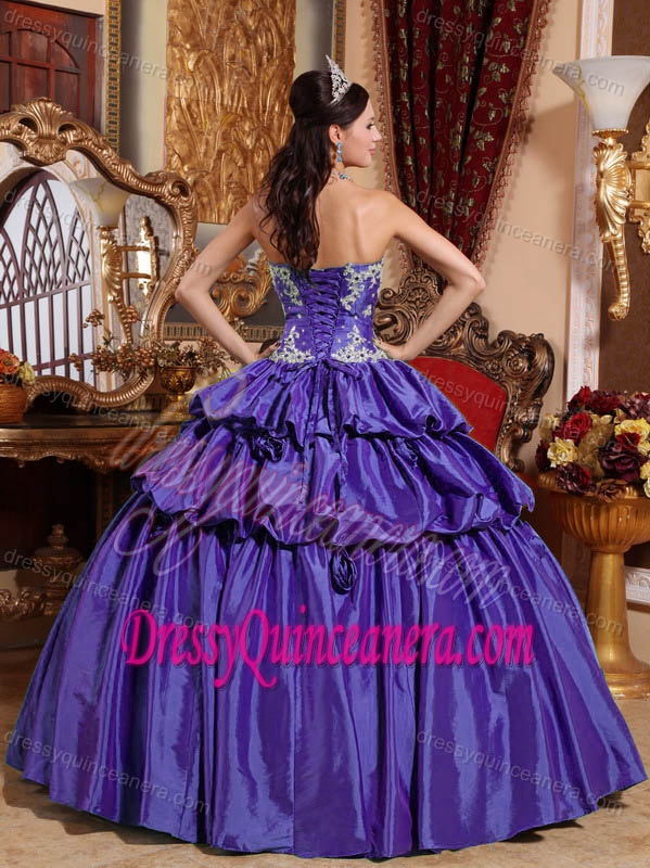 Beautiful Appliqued Purple Dress for Quince in Taffeta with Handmade Flowers