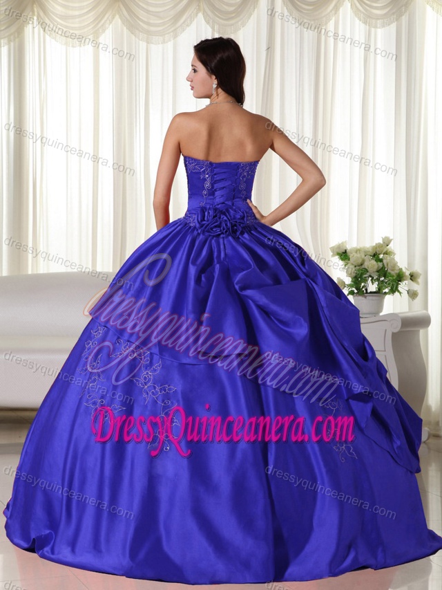 Royal Blue Ball Gown Sweet 16 Quince Dresses with Pick-ups and Embroidery
