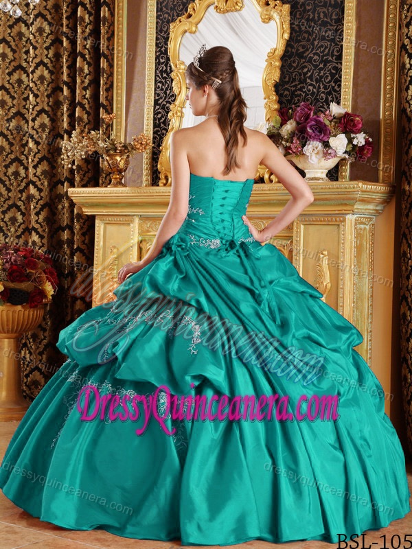 Elegant Quinceanera Gown Dresses with Strapless and Appliques