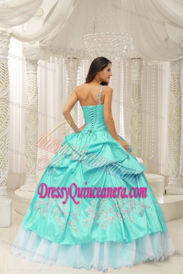 Cheap Apple Green One Shoulder Quinceanera Dress with Embroidery