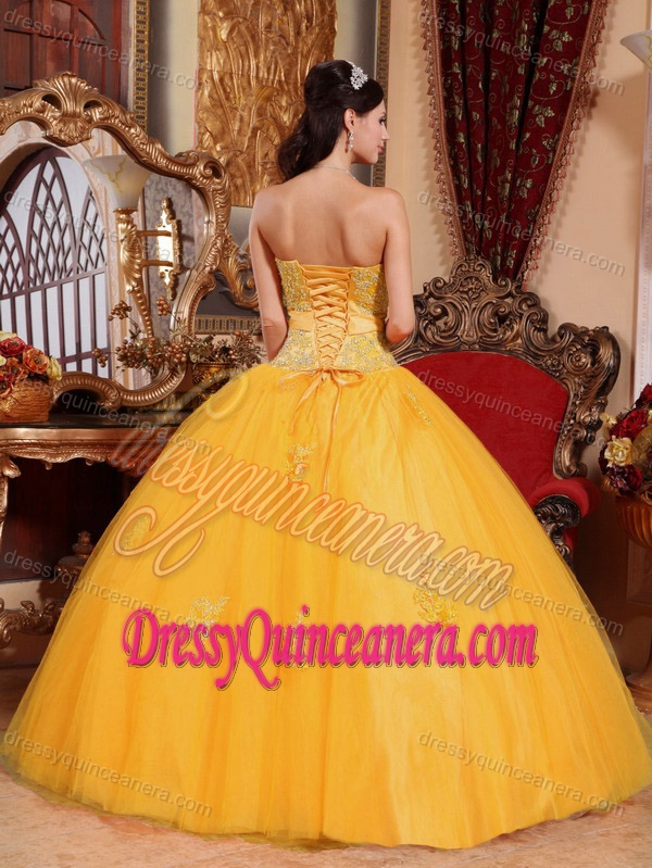 Pretty Gold Appliqued Quinceanera Dresses with Sweetheart and Handmade Flower