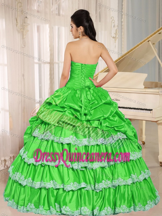 Beading Sweet Sixteen Quinceanera Dress with Pick-ups and Layers in Spring Green