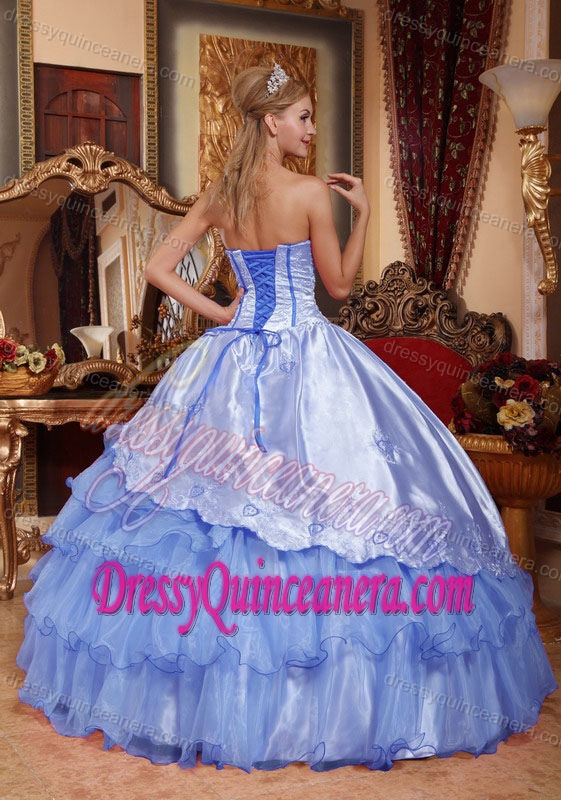 Aqua Blue Sweetheart Embroidery Quince Dresses in Taffeta and Organza