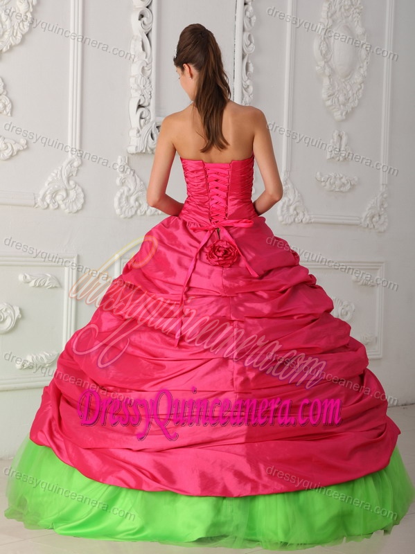Green and Red Sweetheart Quinceanera Dress with Ruches and White Appliques