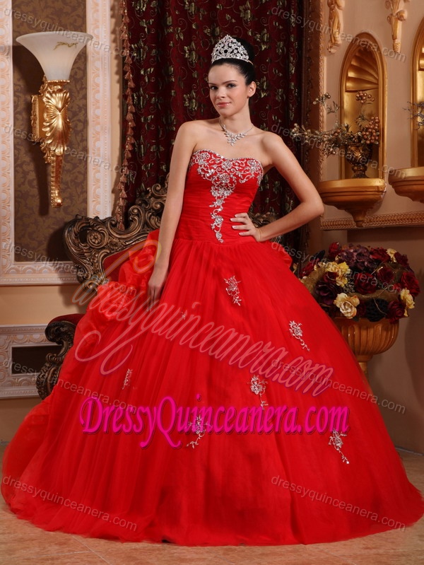 Clearance Sweetheart Ball Gown Red Quinceanera Gowns with White Appliques