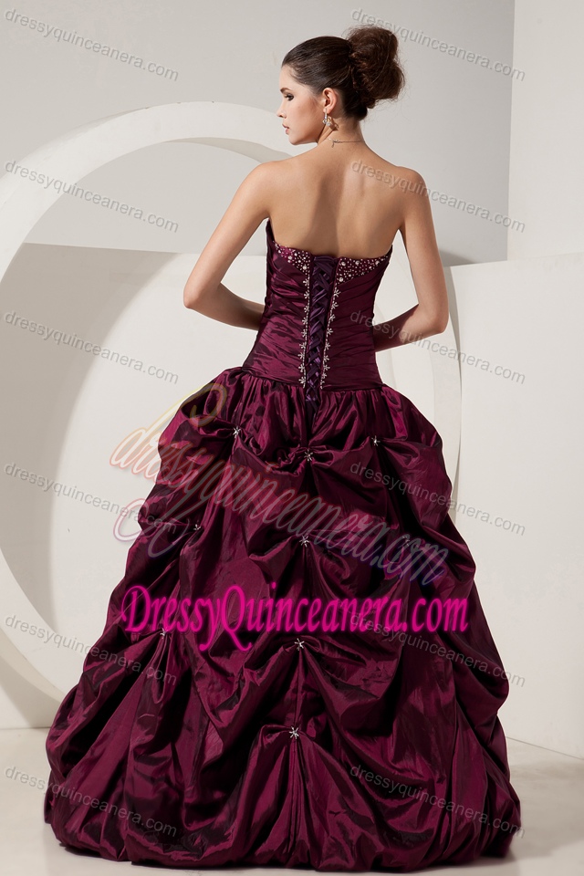 Elegant Sweetheart Taffeta Beaded Quince Dresses in Burgundy for Fall
