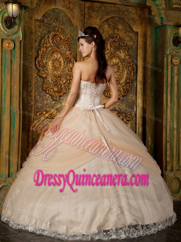 Champagne Strapless Appliques Quinceanera Gown Dresses Made in Tulle