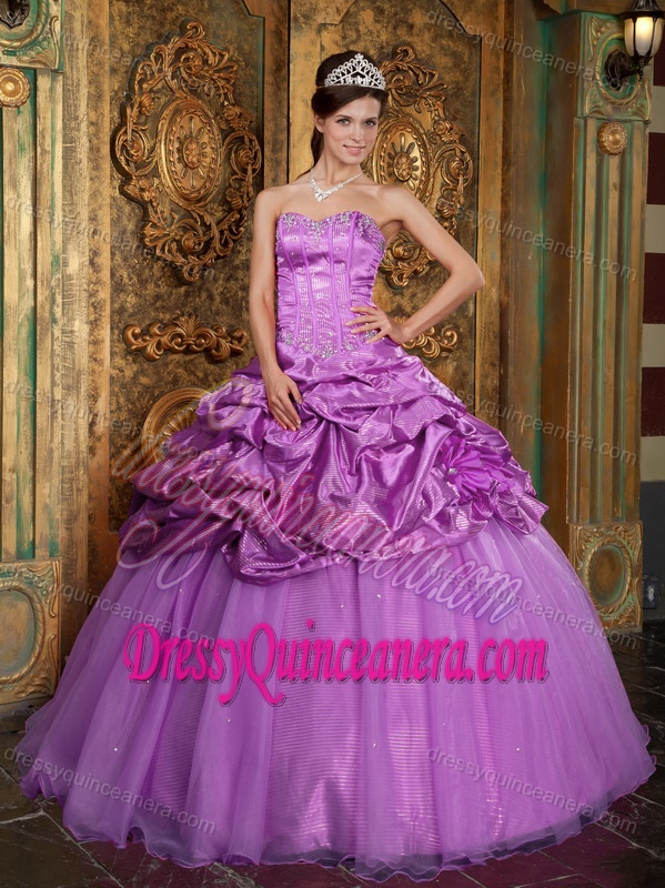 Lavender Sweetheart Taffeta and Organza Appliques Quinceanera Dresses