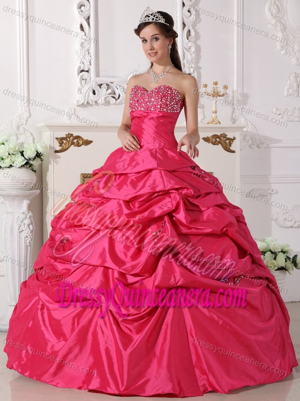 2013 Coral Red Sweetheart Taffeta Beading Ball Gown Sweet Sixteen Dresses