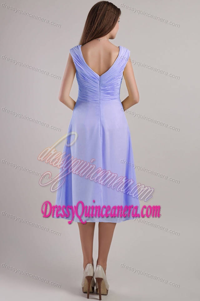 Luxurious V-neck Tea-length Ruched Chiffon Quince Dama Dress in Lilac