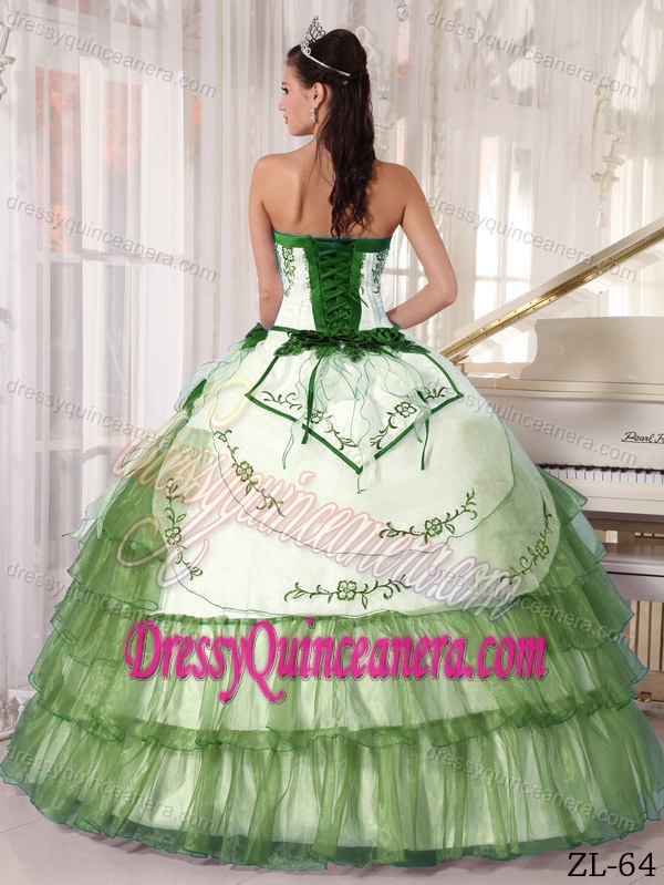 Satin and Organza Elegant Quinceanera Gown Dress with Embroidery