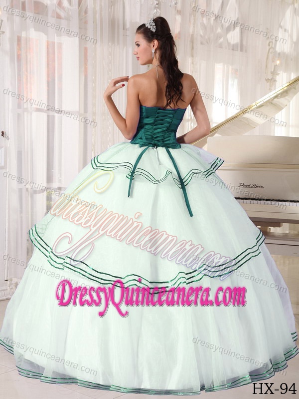 Nice Ball Gown Strapless Organza Quinceanera Gowns with Appliques