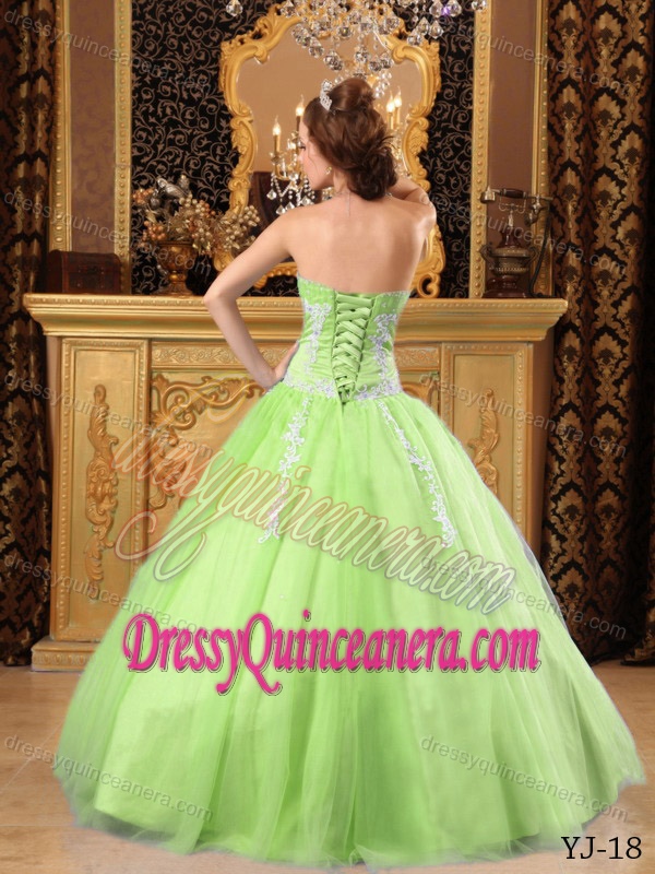 Popular Sweetheart Floor-length Tulle Quinceanera Dress in Yellow Green