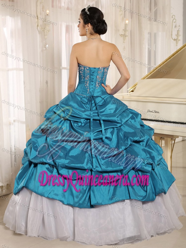 Teal and White Embroidery Sweetheart Quinceanera Dresses with Pick-ups
