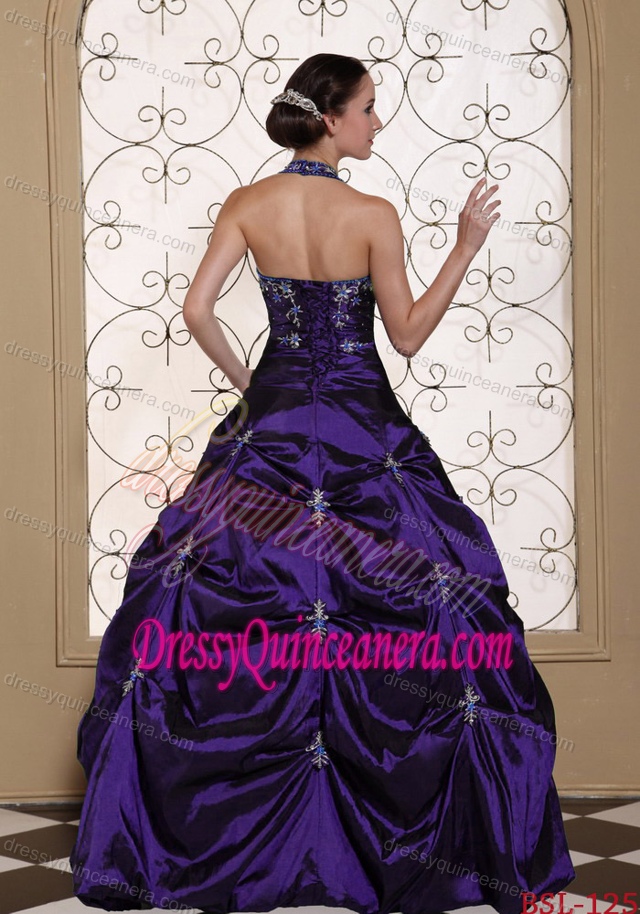 Halter V-neck Dark Purple Taffeta Appliqued Dresses for Quinceanera with Pick-ups