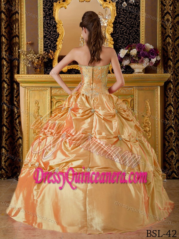 Discount Gold Halter-top Appliqued Quinceanera Dresses with Pick-ups in Taffeta