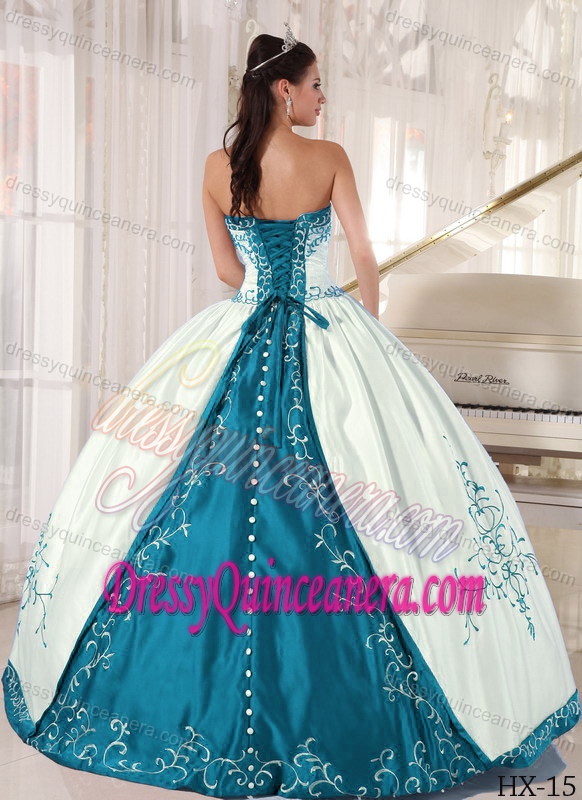 White Strapless Embroidery Satin Ball Gown Floor-length Dresses 15
