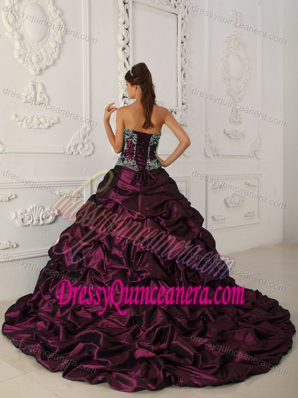 Ruffled and Appliqued Fuchsia Sweetheart Quince Dress with Court Train
