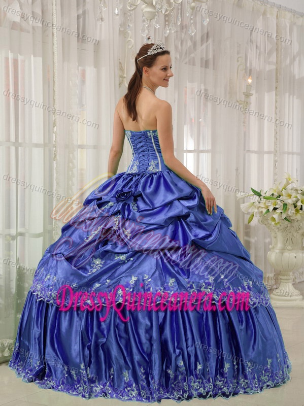 Strapless Floor-length Quinceanera Gown Dress with Embroidery in Blue