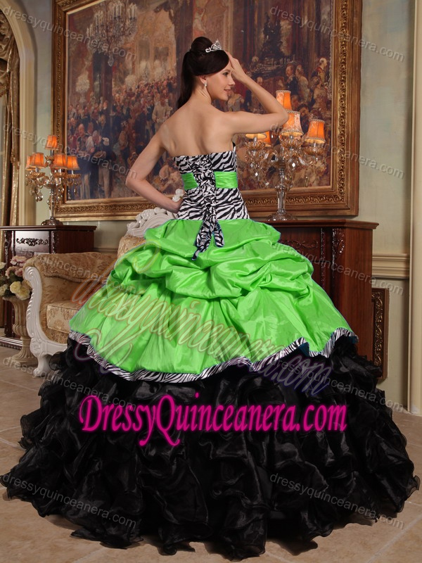 New Style Green and Black Strapless Dresses for Quinceanera with Ruffles