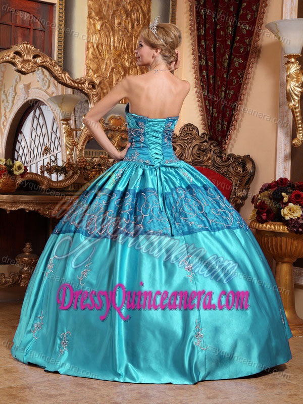 Teal Sweetheart Quinceanera Gown Dresses with Embroidery for Summer