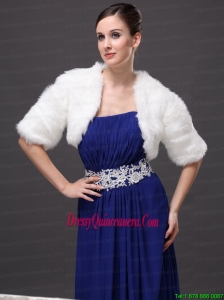 Exquisite Faux Fur V-Neck Half Sleeves Wedding Party and Prom White Jacket