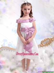 Affordable Off The Shoulder White Little Girl Pageant Dresses with Flower and Bowknot