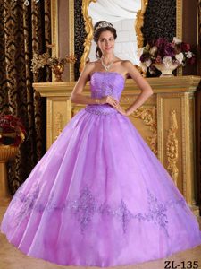 Low Price Lavender Strapless Tulle Dresses for Quinceanera with Appliques