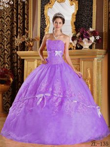 Purple Strapless Organza Dresses for Quinceanera with Appliques and Bows