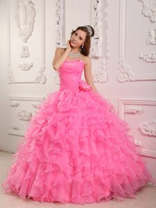 Romantic Sweetheart Organza Quinceanera Gowns with Beading in Rose Pink