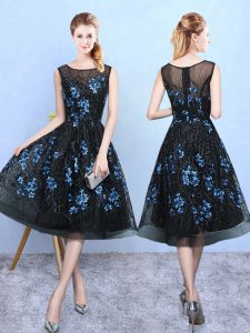 Affordable Blue And Black Sleeveless Appliques Knee Length Court Dresses for Sweet 16