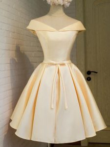Champagne Taffeta Lace Up Quinceanera Court Dresses Cap Sleeves Knee Length Belt
