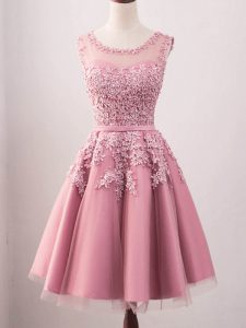 Deluxe Pink A-line Tulle Scoop Sleeveless Lace Knee Length Lace Up Vestidos de Damas