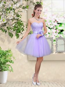Classical Knee Length Lilac Dama Dress for Quinceanera Sweetheart Sleeveless Lace Up