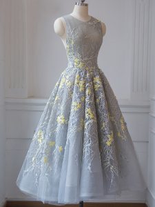 Trendy Grey A-line Tulle Scoop Sleeveless Lace Tea Length Criss Cross Dama Dress for Quinceanera