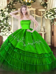 Sleeveless Organza and Taffeta Floor Length Zipper Quinceanera Gowns in Green with Embroidery and Ruffled Layers