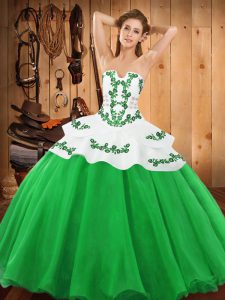 Sleeveless Embroidery Lace Up Sweet 16 Quinceanera Dress